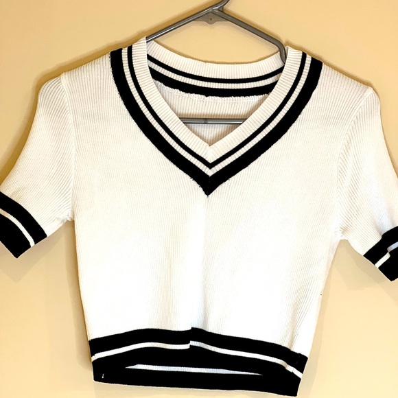 Dazy contrast trim ribbed knit top - Picture 1 of 4